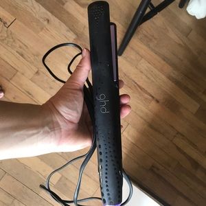 GHD hair straightener